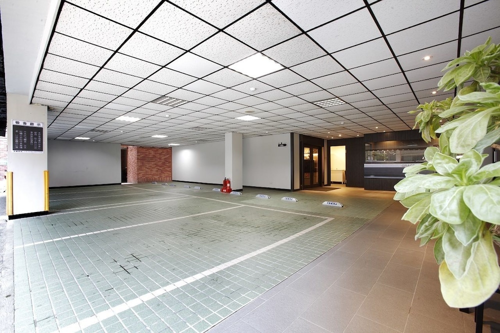 Grace Hotel 43/50