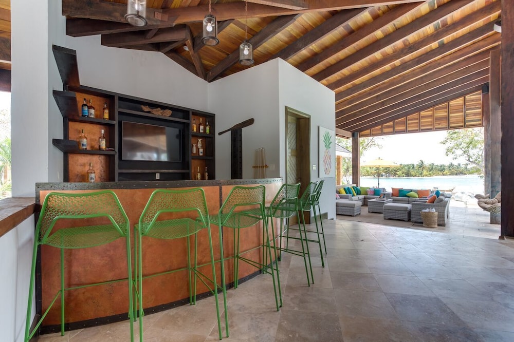 The Enclave- Private Island 6/50