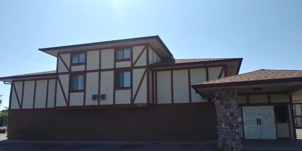 Guest Lodge 4/70