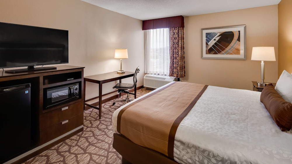 Best Western Plus Belle Meade Inn and Suites 10/30