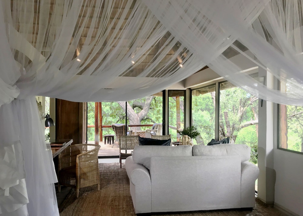 Karongwe River Lodge 10/78