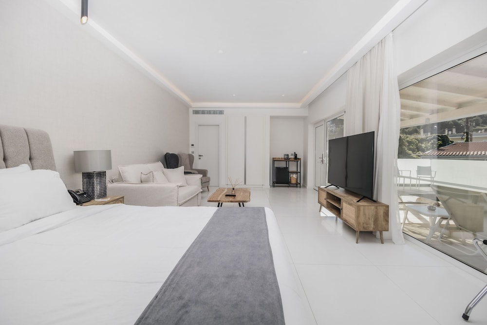 فيلا سوبيريور بسرير مزدوج مع أريكة بمسبح خاص، Ray Hotel Corfu 2/4