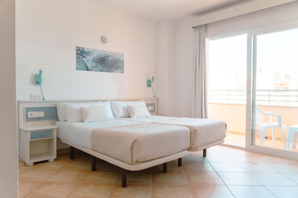 Rosamar Ibiza Hotel 8/42