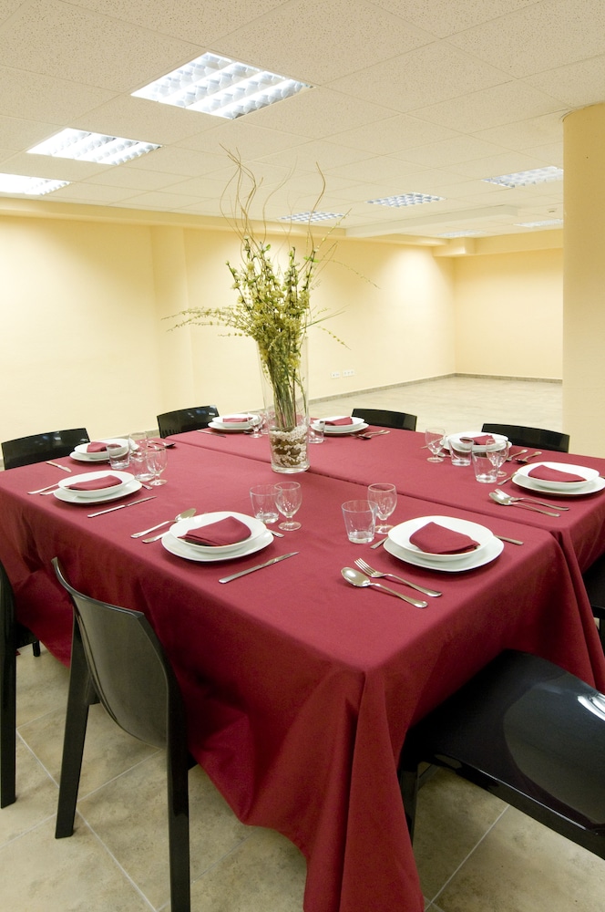 CIUTAT DE SANT ADRIA 37/39
