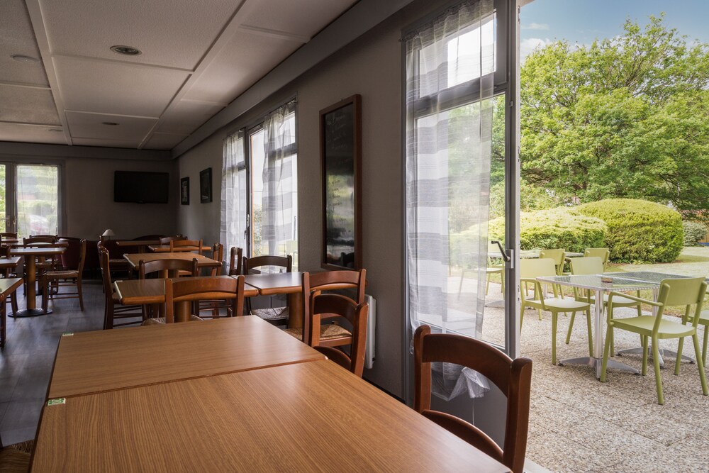 P'TIT DEJ-HOTEL FOIX 17/23