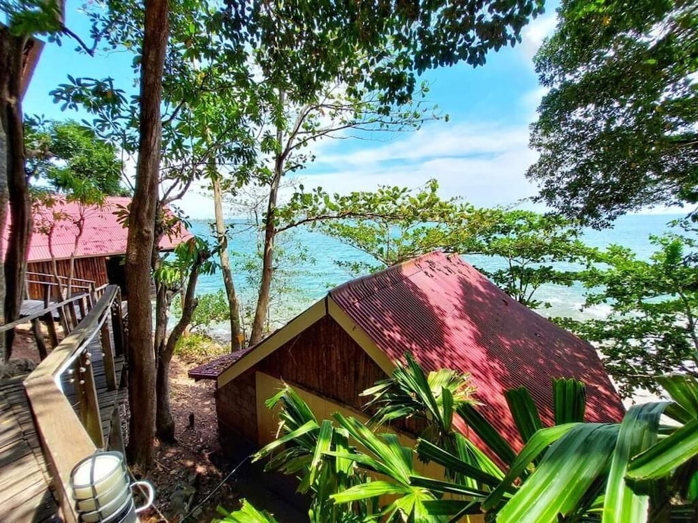 Jungle Hill Beach Bungalow 59/63