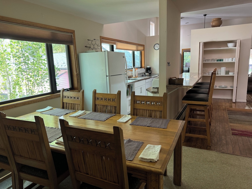 Shadow Mountain Lodge 56/68