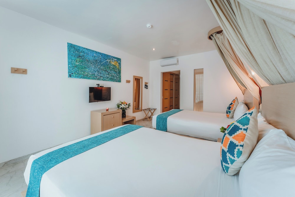 DELUXE, DOUBLE BED