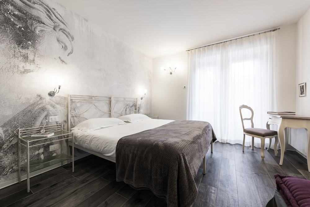 Villa Italia 16/50