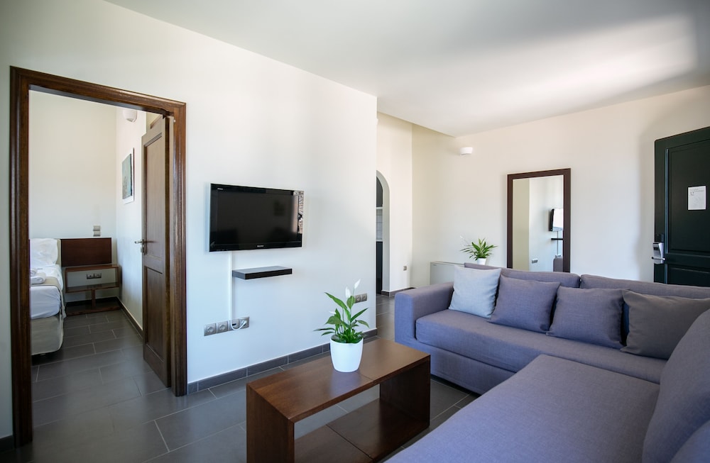 KRINOS SUITES HOTEL 22/50