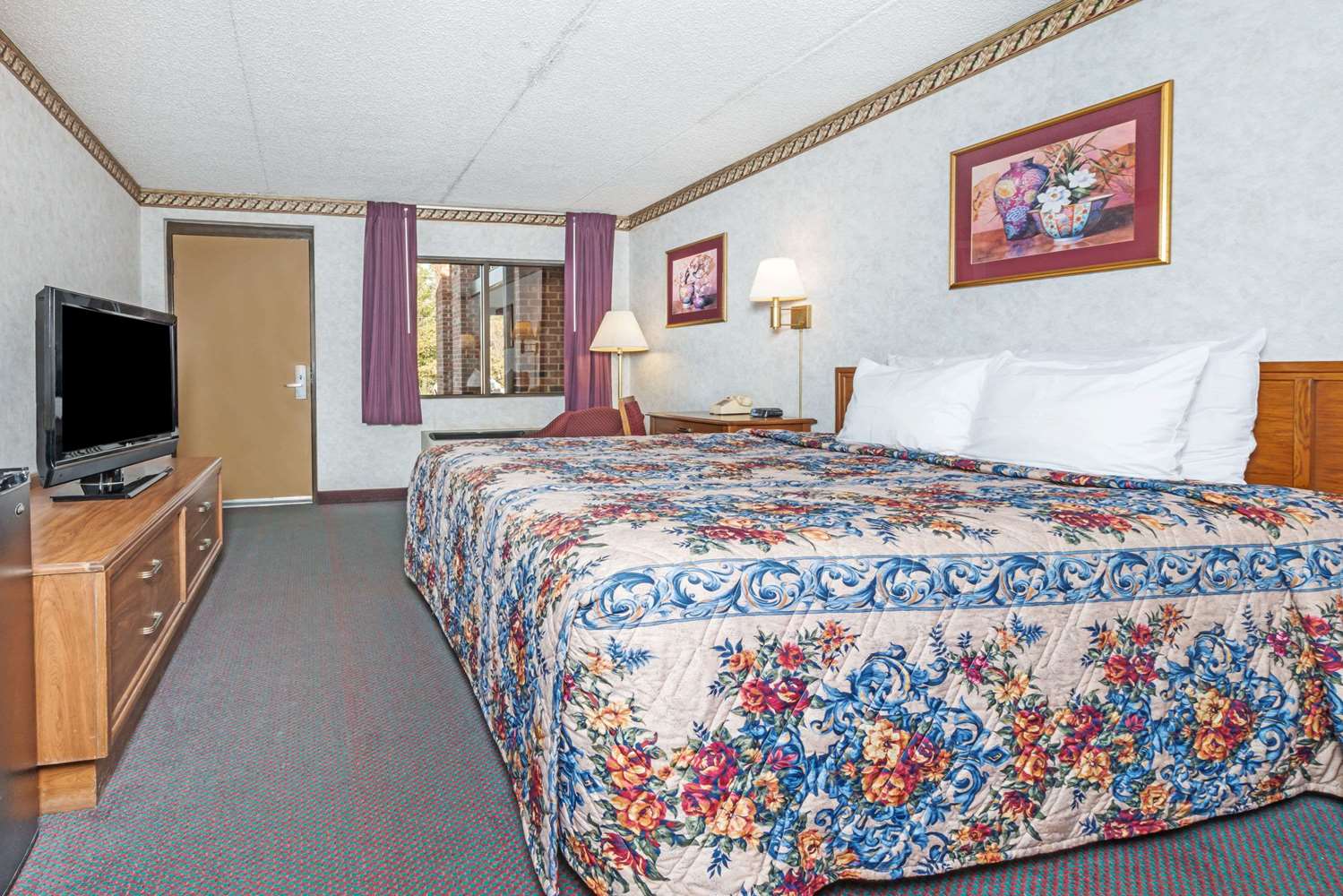 Days Inn by Wyndham New Market/I-81 8/12