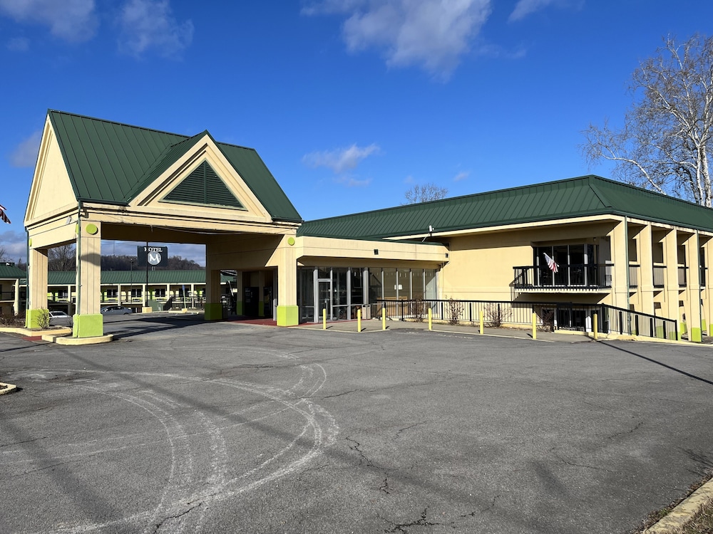 Hotel M Morgantown Wvu Area 33/37