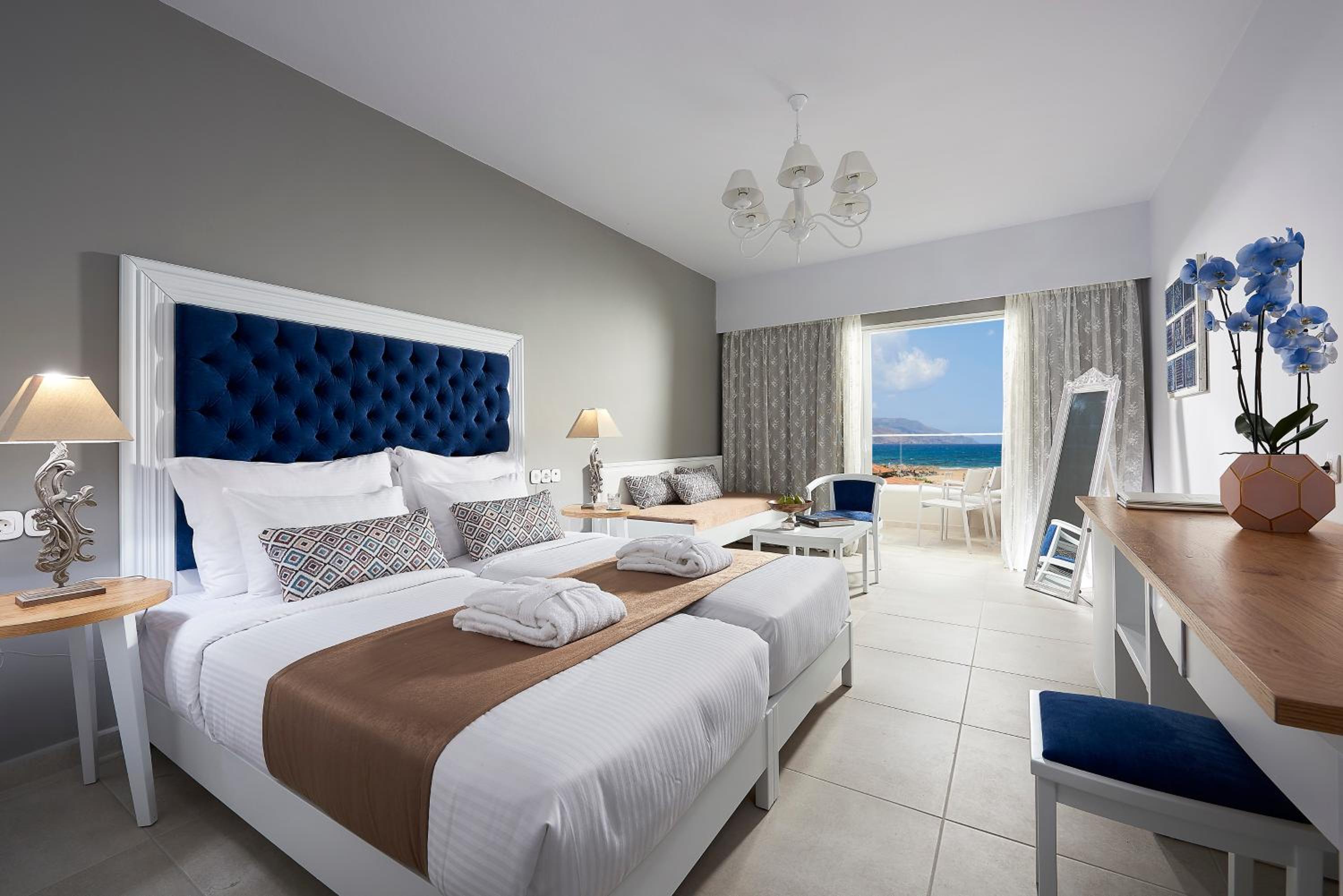 Double Room Deluxe Side Sea View