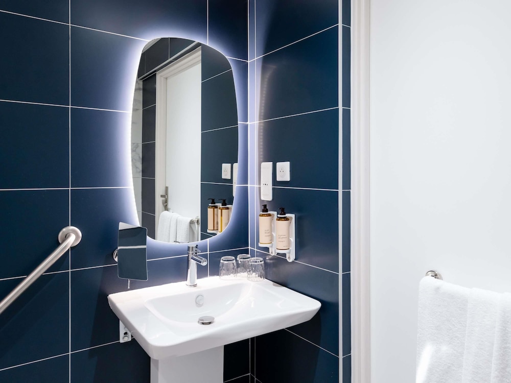 جناح جونيور بسرير كينج مع أريكة، Mercure Nancy Centre Place Stanislas Hotel 2/3