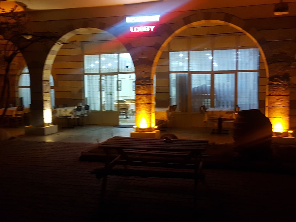 Yakut Hotel 35/50