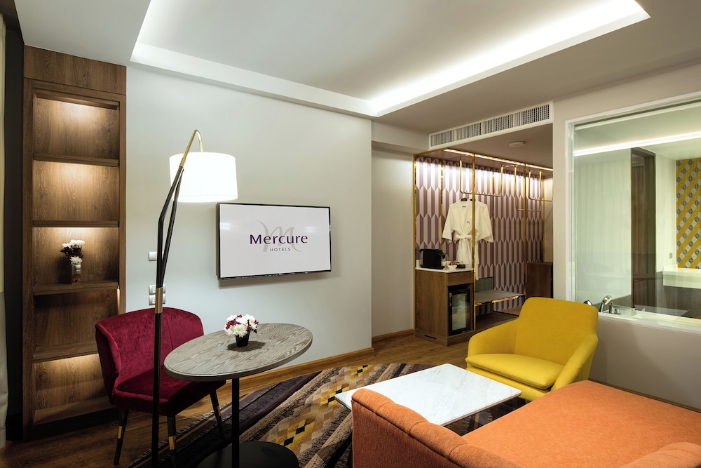Mercure Bangkok Sukhumvit 24 49/75