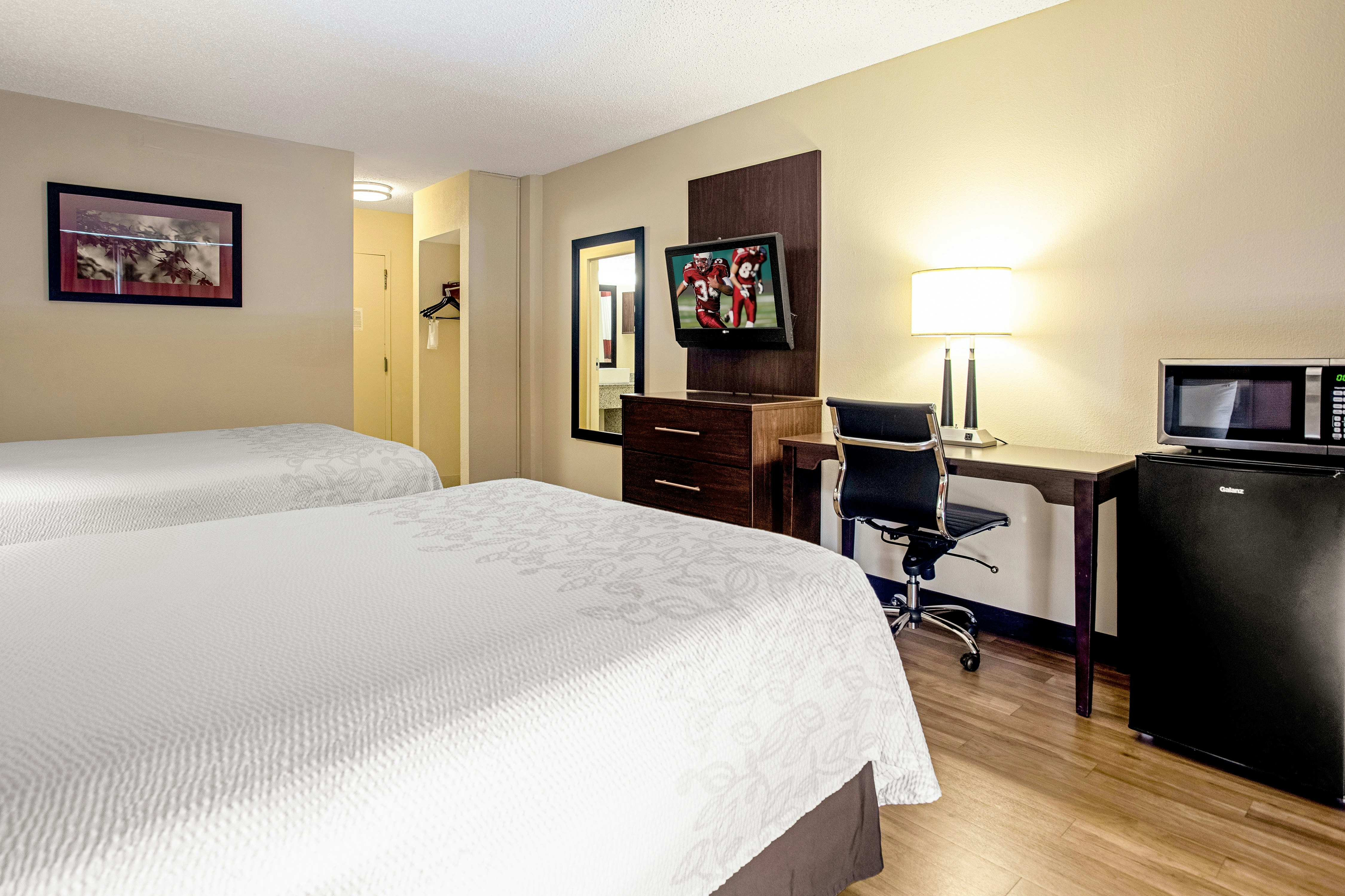 Deluxe, 2 Double Beds, Pool Side