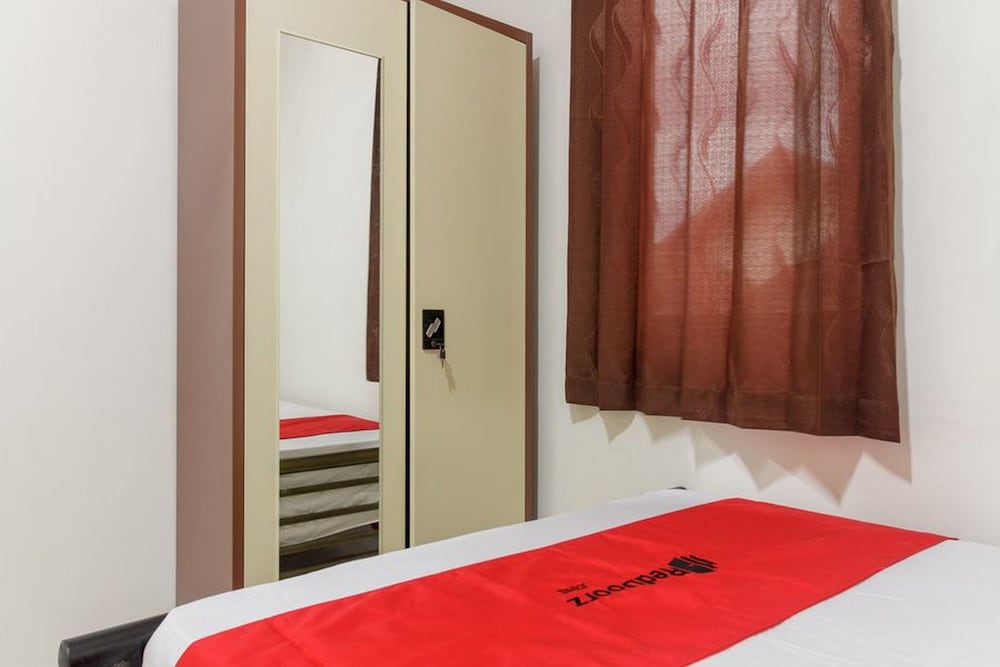 Hotel O Rappocini Near Rsia Paramount 31/45