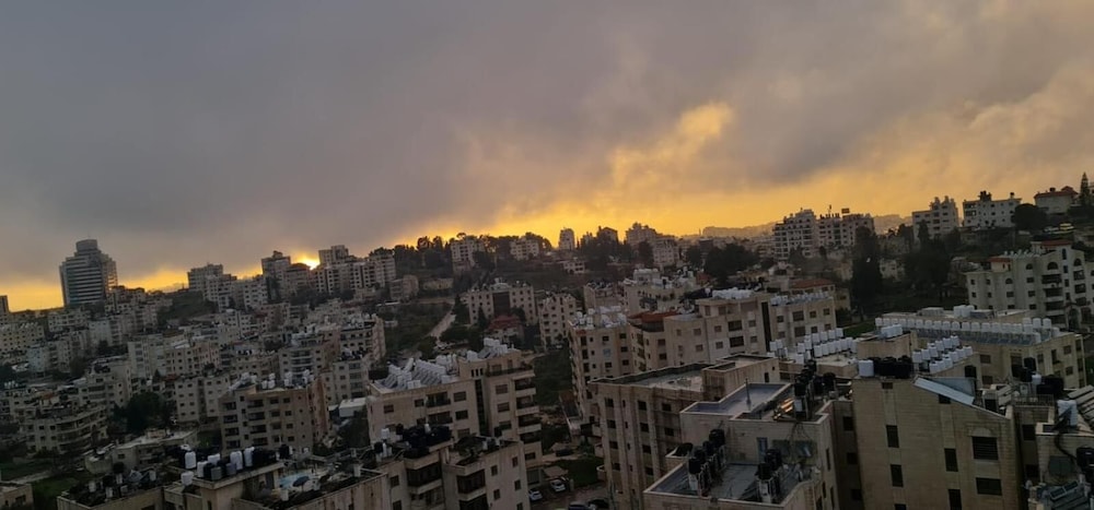 Ankars Suites & Hotel 25/26