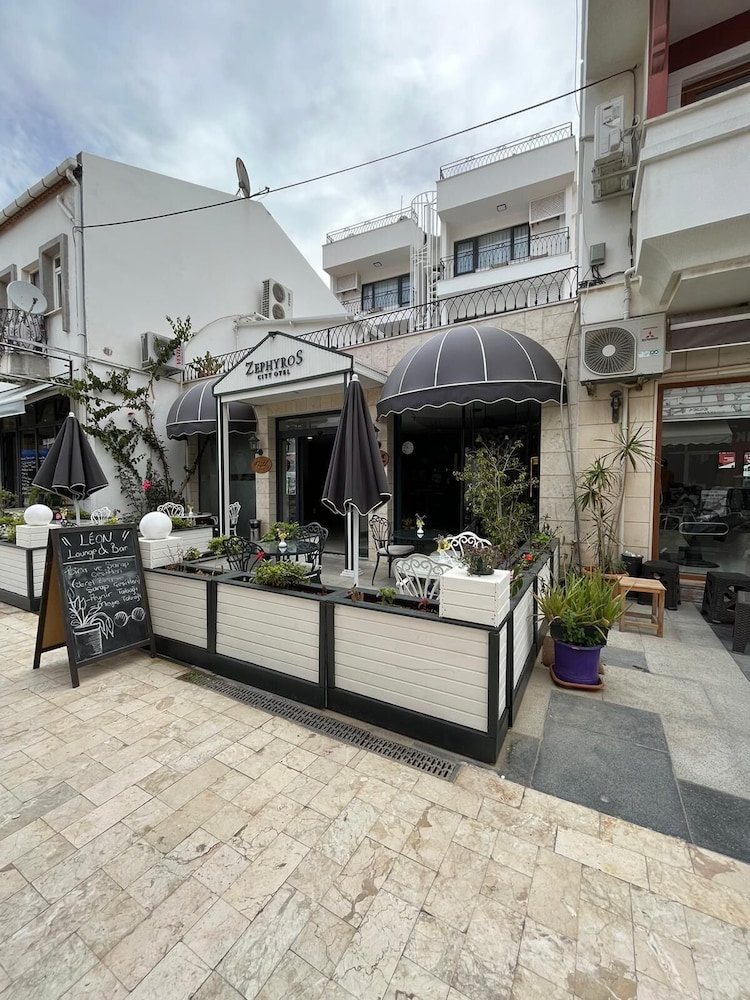 Zephyros City Otel 4/47