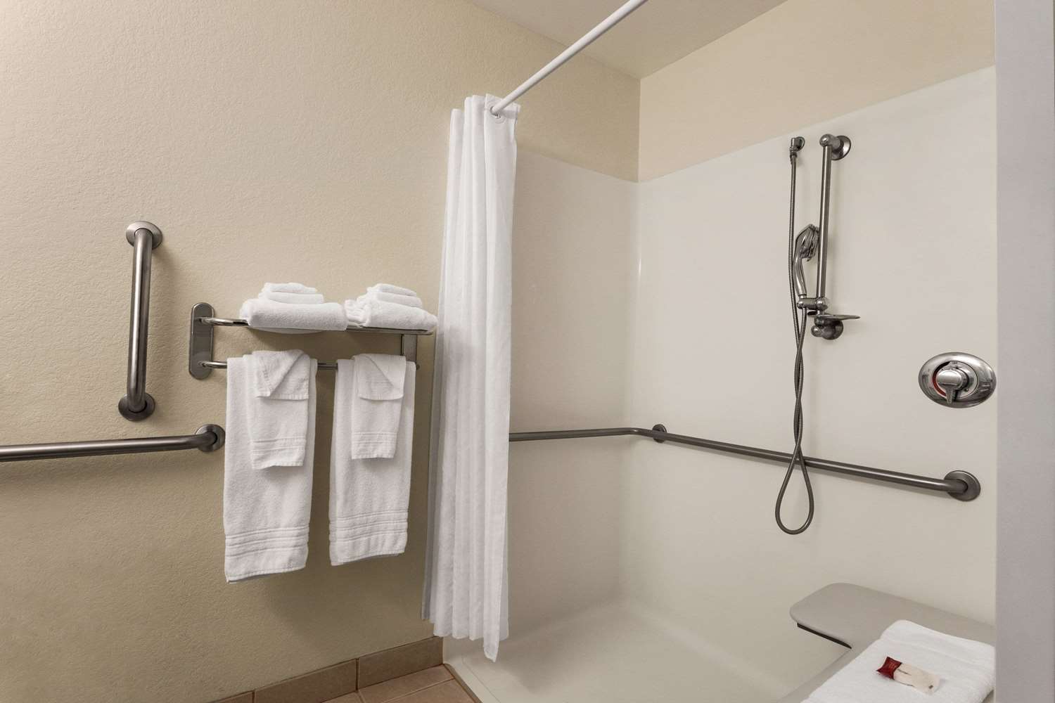 Microtel Inn Suites By Wyndham Inver Grove Heights Minneap 50/50