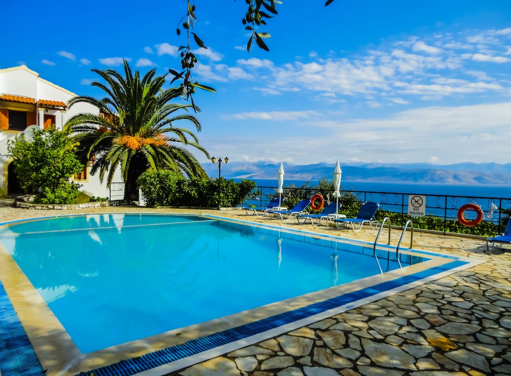Dionysos Apartments 32/67