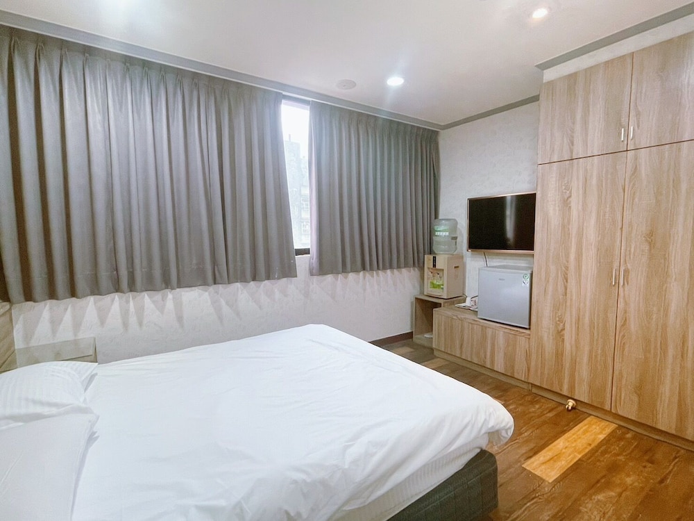 A22 Wei Lu Hotel 9/21
