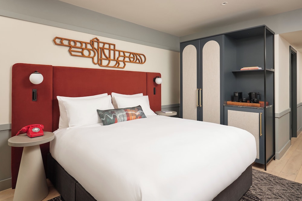 Hotel Indigo Gloucester - The Forum by IHG 12/50