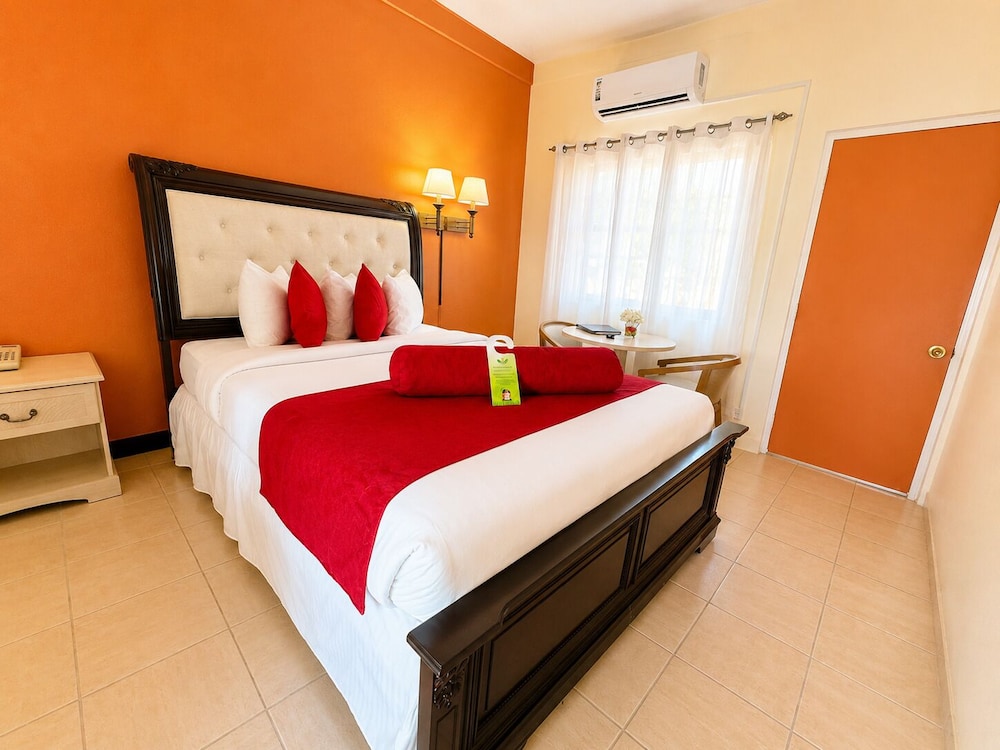Point Salines Hotel 7/39