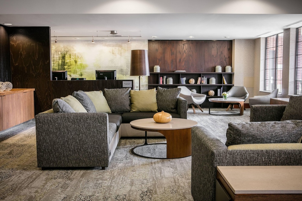Courtyard Marriott Aksarben Village 28/50