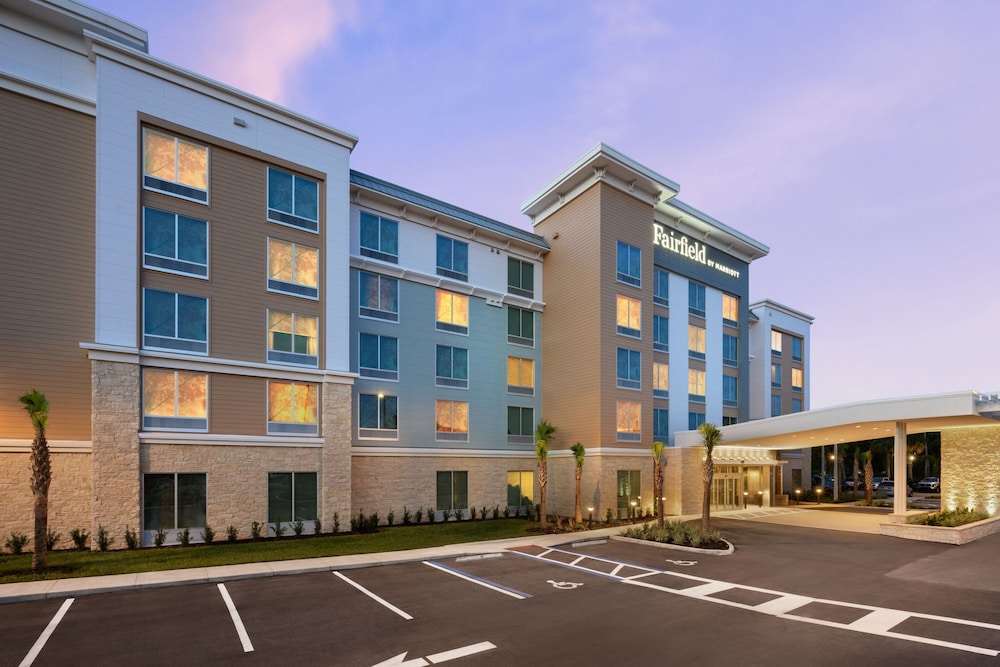 Fairfield Inn & Suites by Marriott Orlando at Millenia 22/30