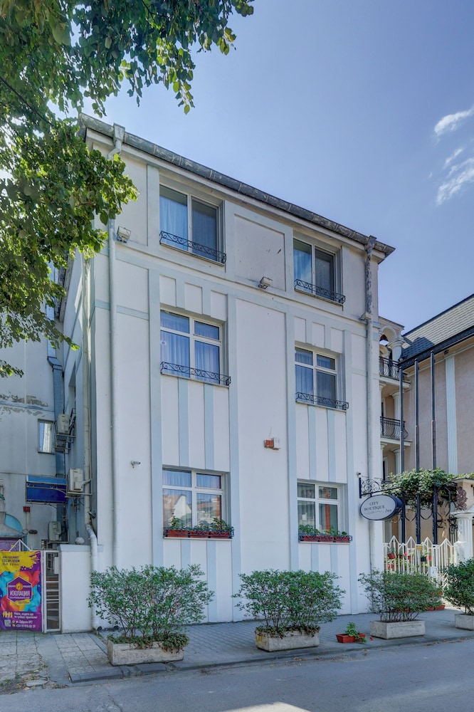 City Boutique Inn 1/50