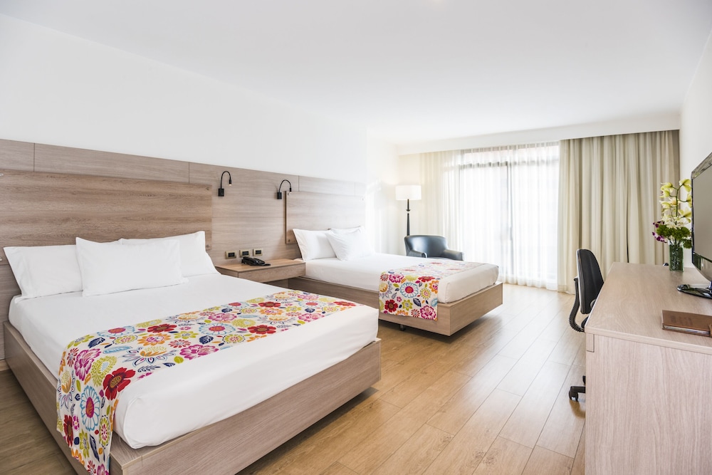 SUPERIOR, 2 DOUBLE BEDS