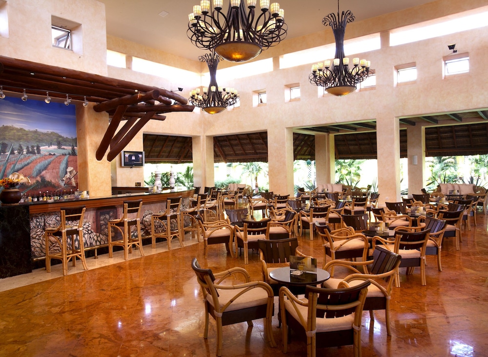 Barcelo Maya Tropical 32/48