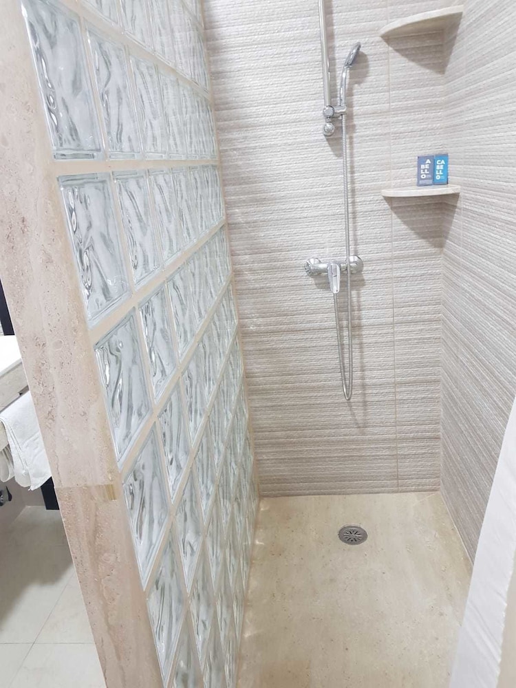 Hostal Malaga 25/50