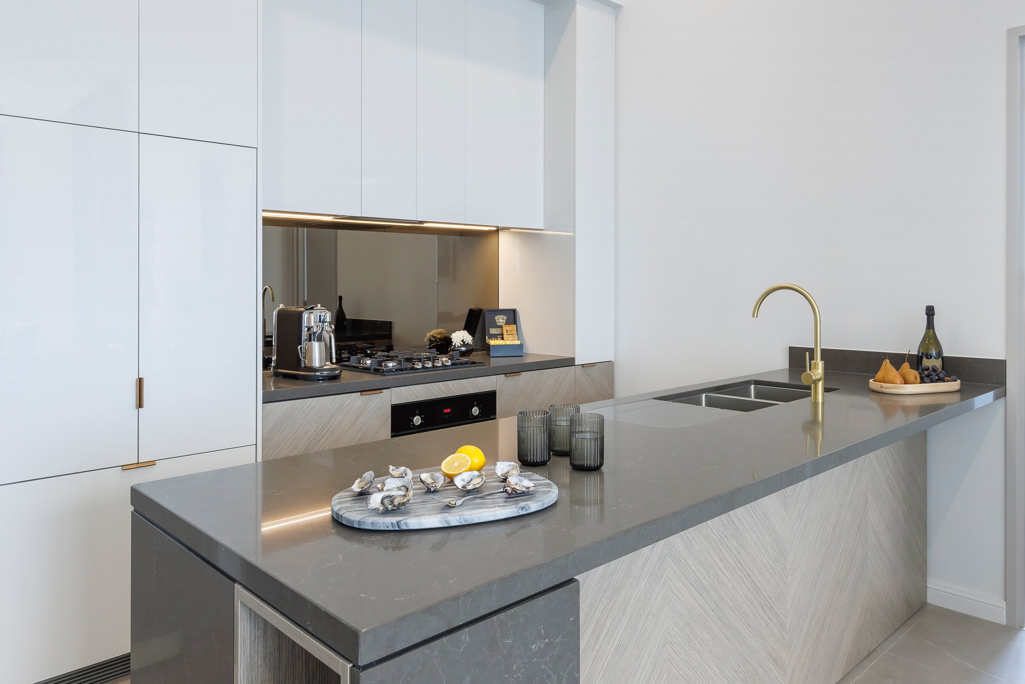 Meriton Suites Canberra 7/50