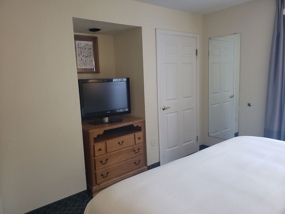 Affordable Suites of America Detroit-Warren (Ex Hawthorn Suites By Wyndham) 17/50