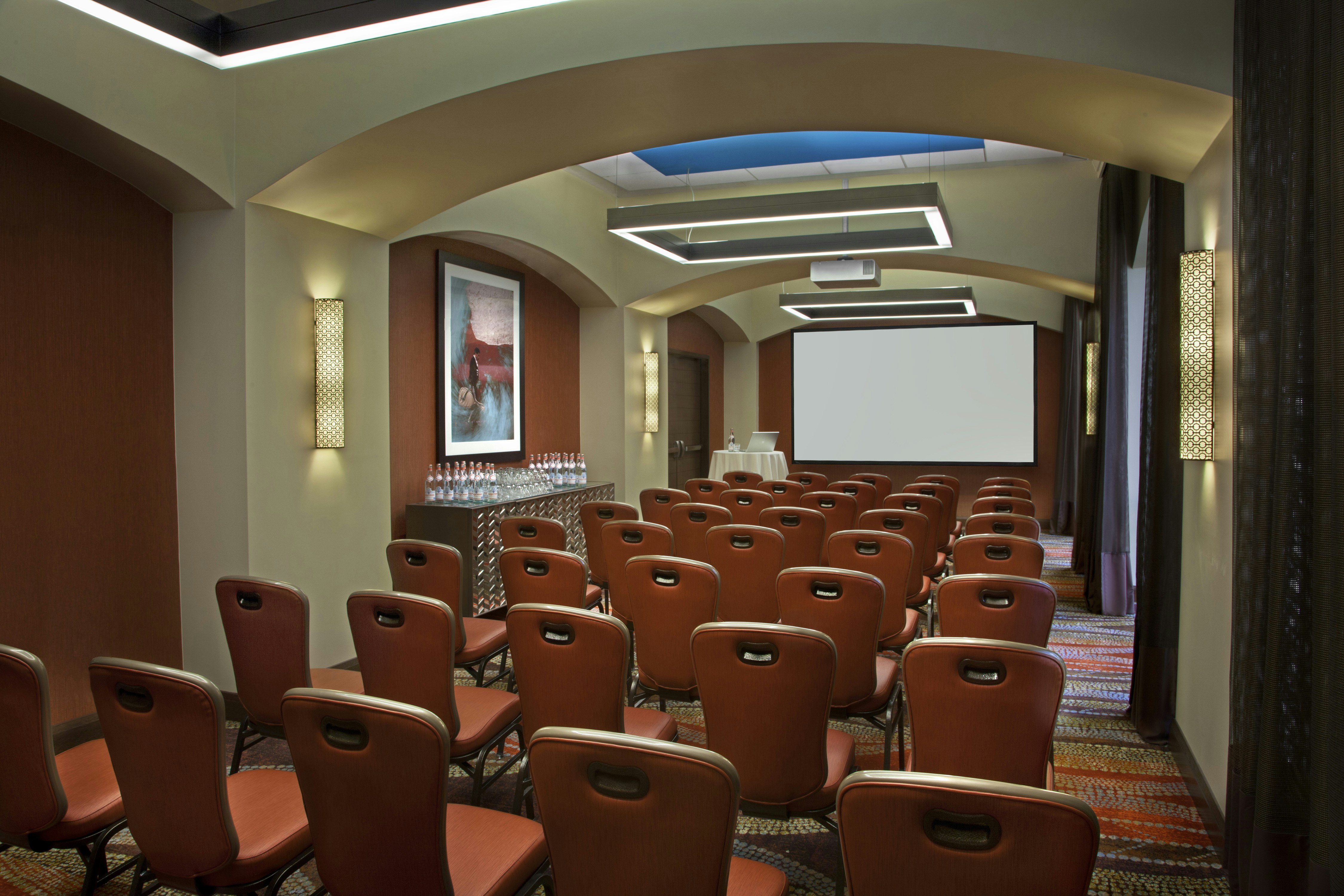 Hilton Palacio del Rio 63/79
