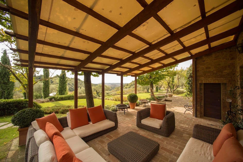Tenuta Santo Pietro 28/50