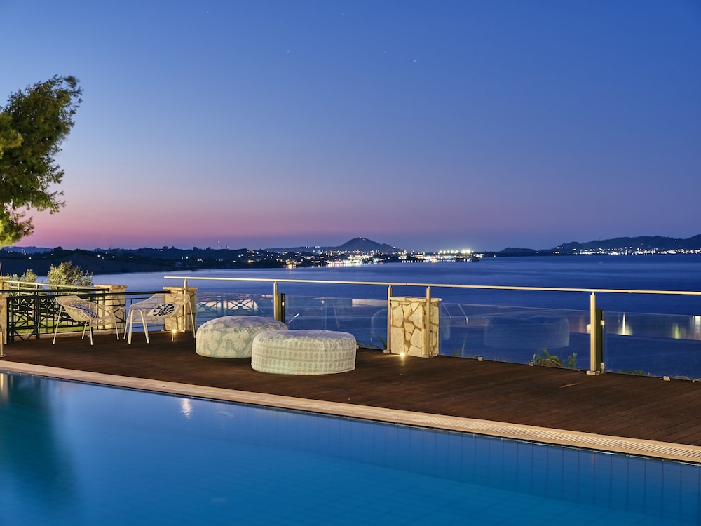 Serenus Luxury Villa 31/41