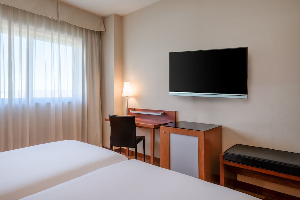 AC Hotel Alcala de Henares by Marriott 14/50
