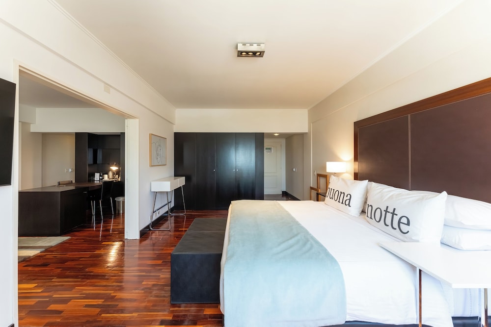 HOTEL TOLOSA 10/75