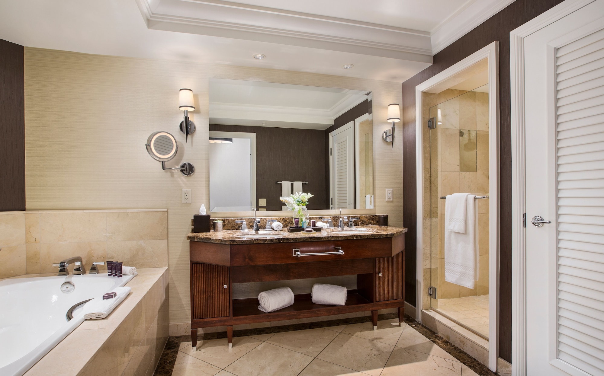 غرفة ديلوكس بسرير كينج، THE RITZ-CARLTON DENVER 6/10