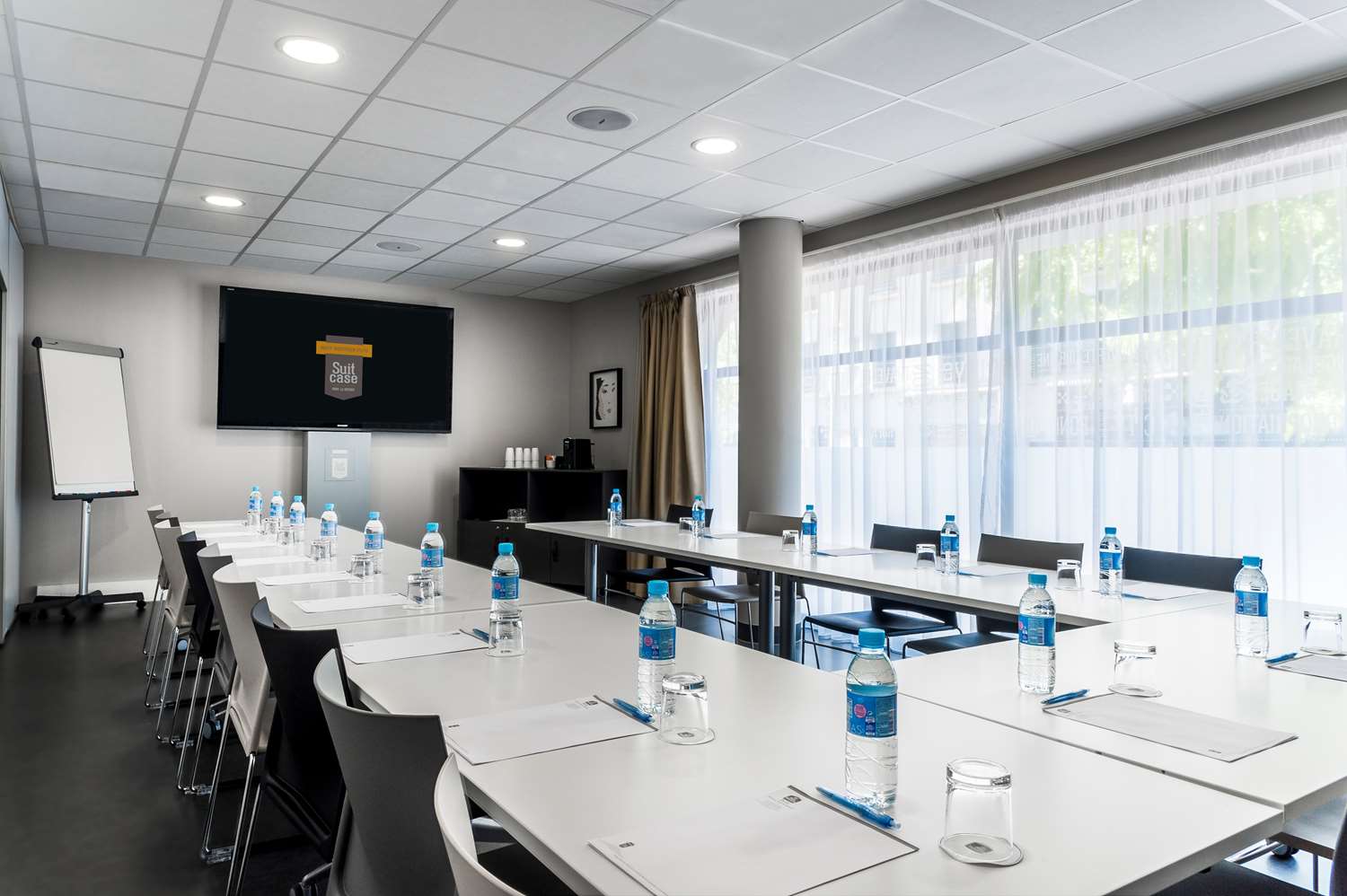 Best Western Plus Suitcase Paris La Defense 20/23