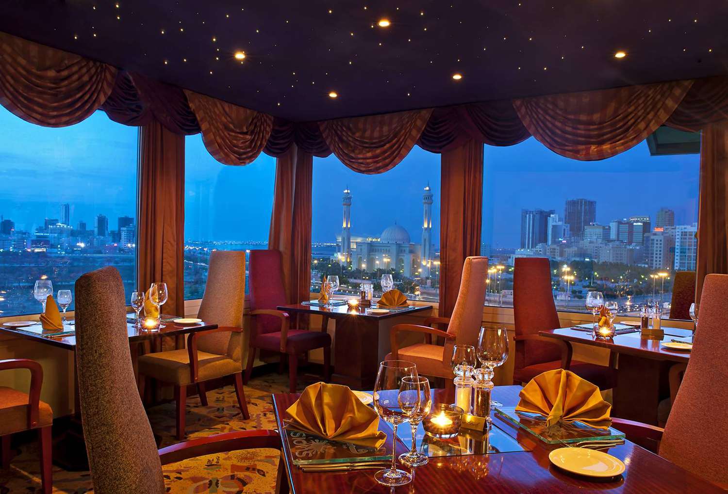 Gulf Executive Residence (within Gulf Hotel premises) 25/38