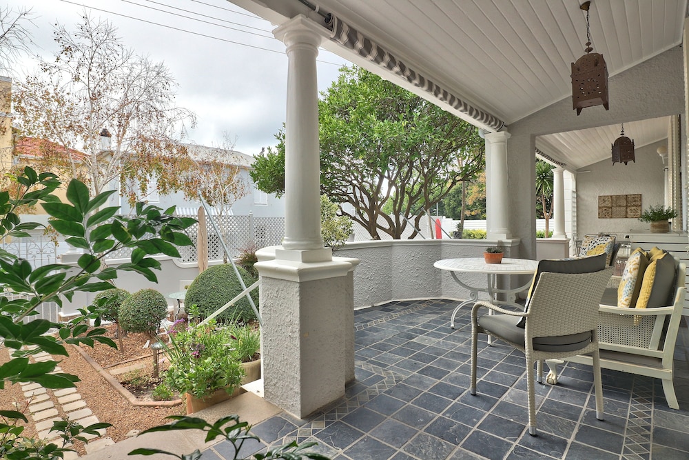 Parker Cottage 4/58