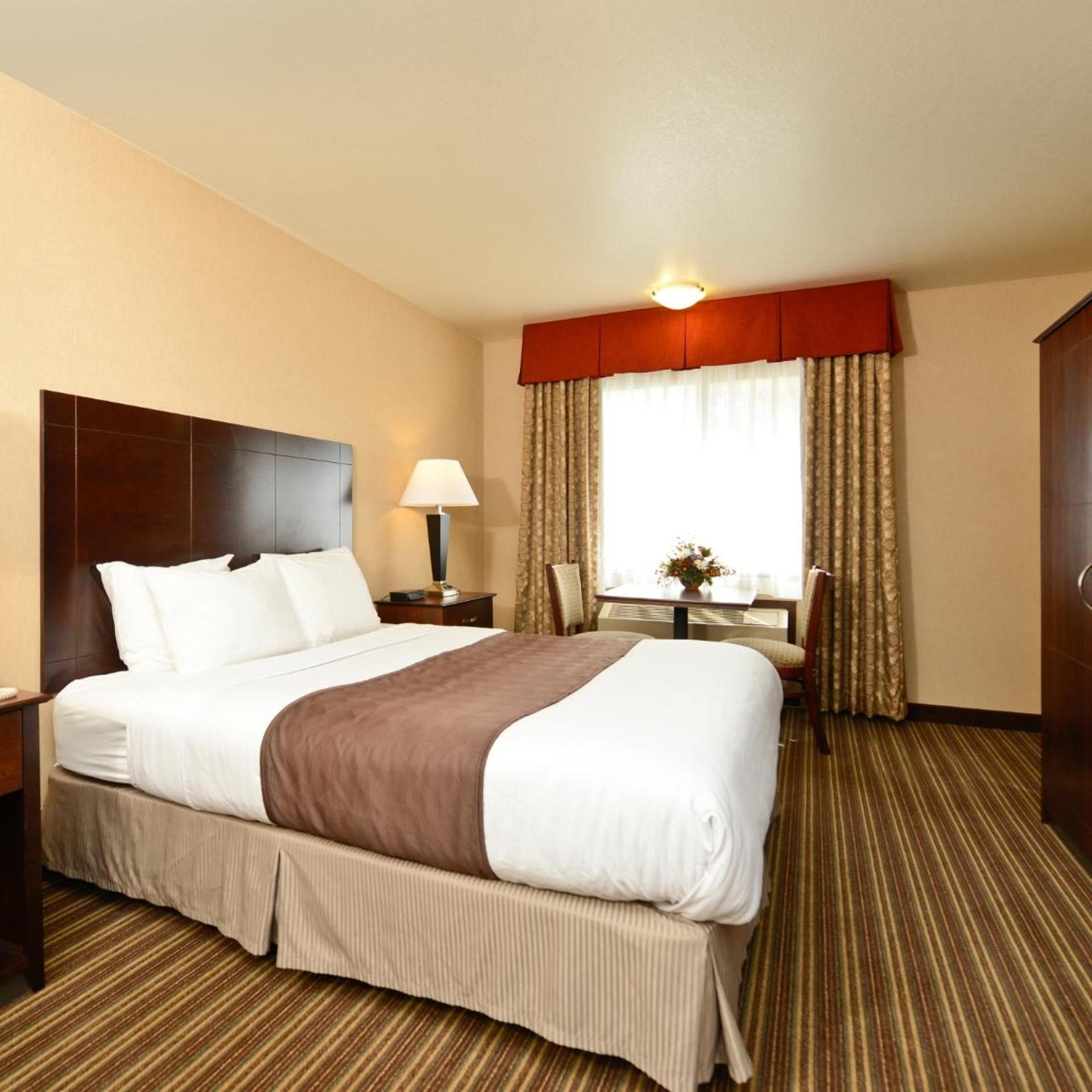 Yellowstone West Gate Hotel 18/51