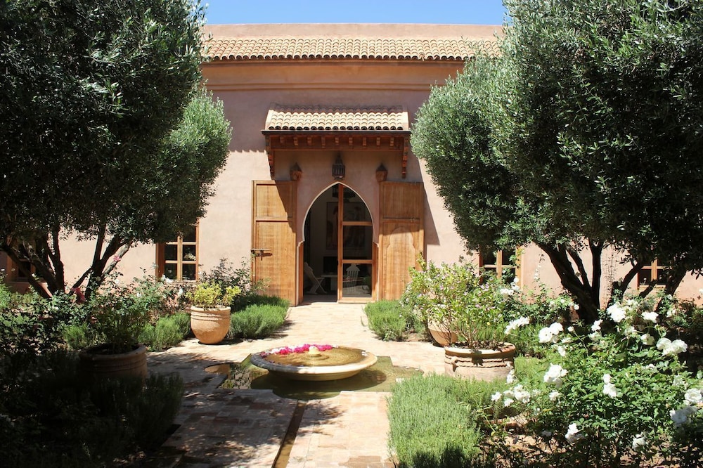 Palais Claudio Bravo 2/47