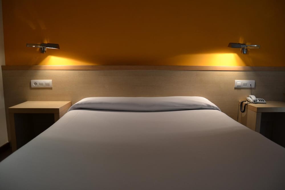 280 Hotel Formerly Premiere Classe Zaragoza 280 37/54