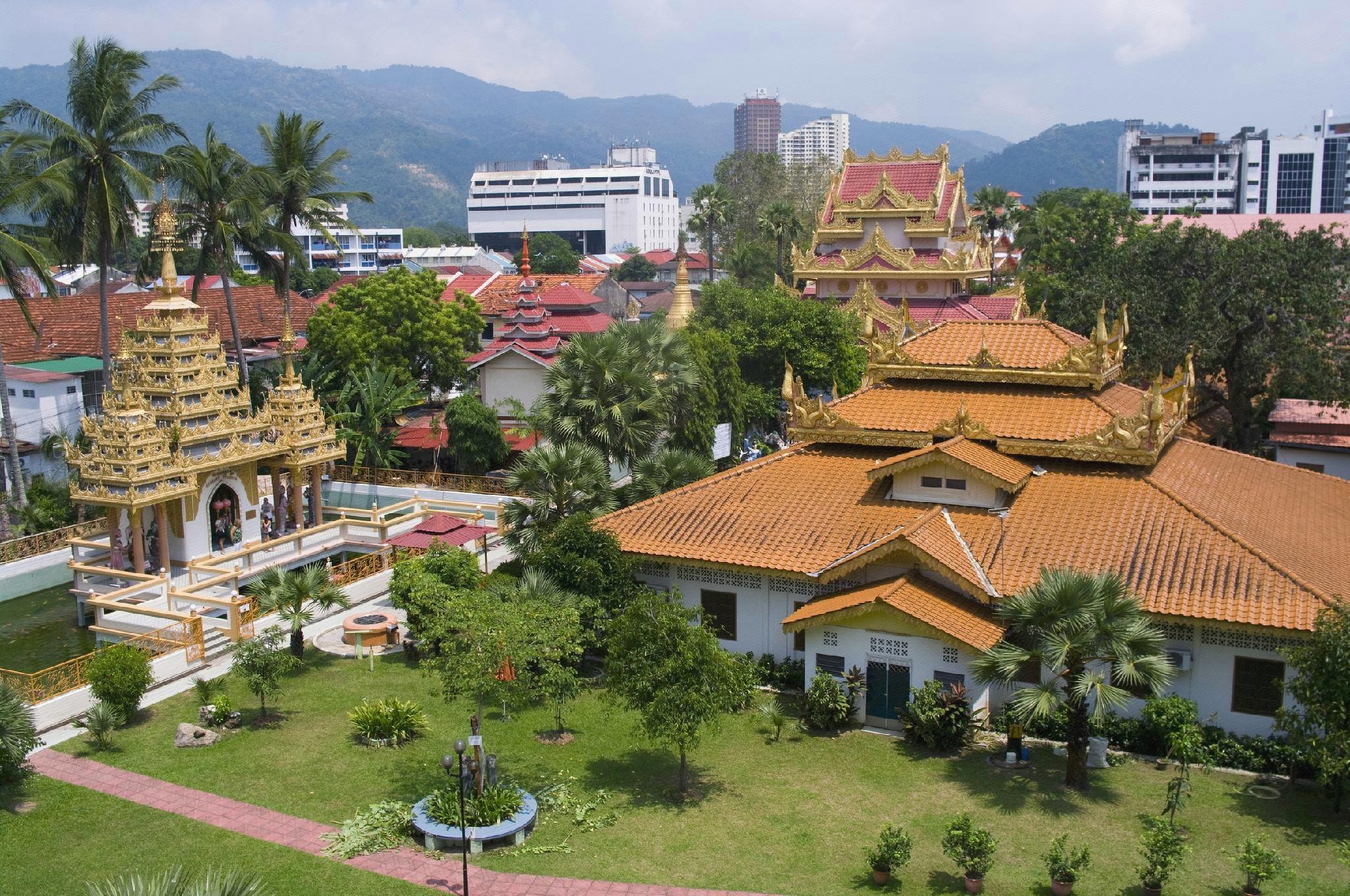 OYO 89461 Cp Hotel 30/32